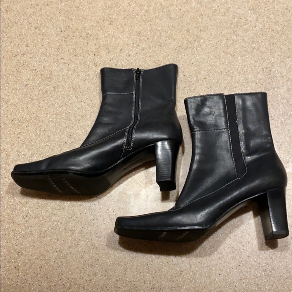 Leather Liz Claiborne boots SZ 10 3” heel Black